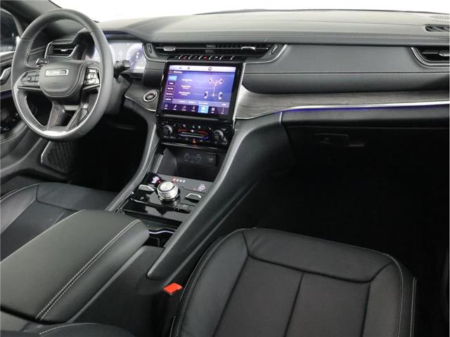 2025 Jeep Grand Cherokee L Overland (Stk: 25J083) in Calgary - Image 15 of 22