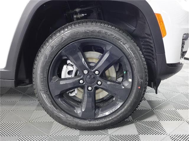 2025 Jeep Grand Cherokee L Limited (Stk: 25J132) in Calgary - Image 4 of 22