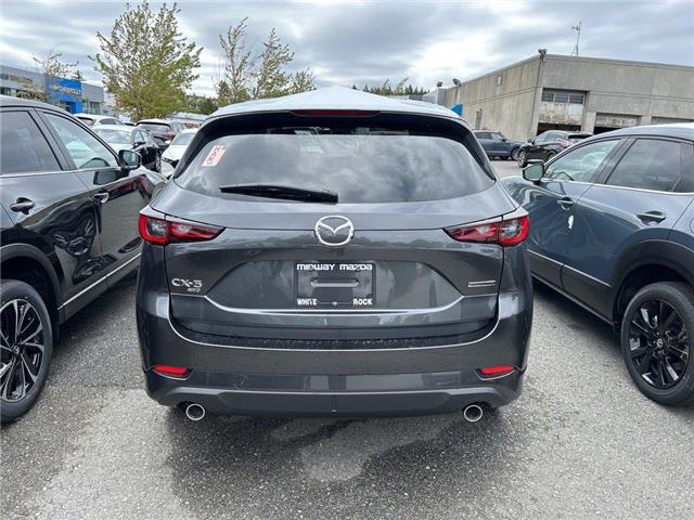 2025 Mazda CX-5 GT (Stk: 673348) in Surrey - Image 3 of 5