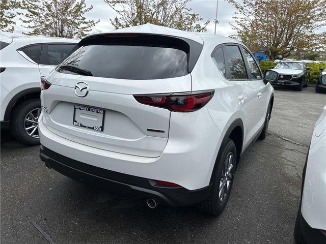 2025 Mazda CX-5 GX (Stk: 661718) in Surrey - Image 3 of 5