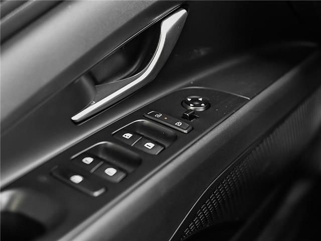 2025 Hyundai Elantra Luxury w/Two-Tone Interior (Stk: 26T1325) in Aurora - Image 13 of 20
