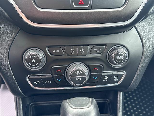 2022 Jeep Cherokee Trailhawk (Stk: W8965) in Uxbridge - Image 15 of 22