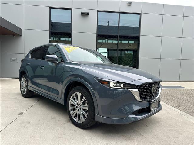 2023 Mazda CX-5 Signature (Stk: 34599A) in East York - Image 1 of 21
