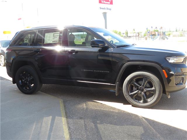 2025 Jeep Grand Cherokee Laredo (Stk: 7348) in Lac La Biche - Image 7 of 30