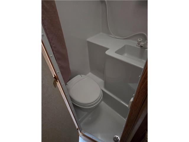 2004 ADVENTURER  in Shellbrook - Image 12 of 12