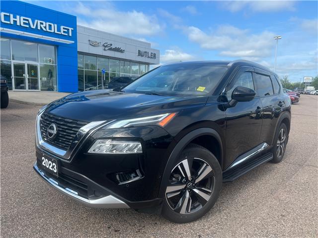 2023 Nissan Rogue Platinum (Stk: 25-398-1) in Pembroke - Image 1 of 17