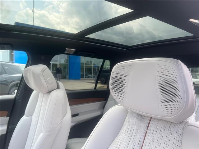 2026 Cadillac VISTIQ Luxury (Stk: 26-001) in Pembroke - Image 10 of 16