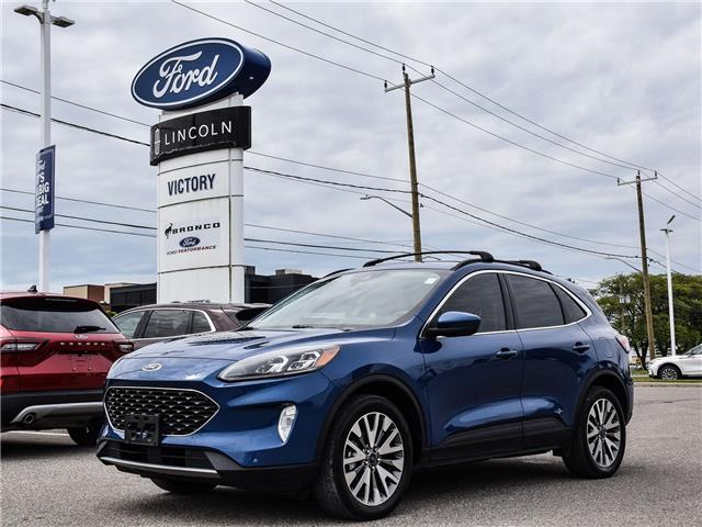 2022 Ford Escape Titanium Hybrid (Stk: V22463A) in Chatham - Image 1 of 30
