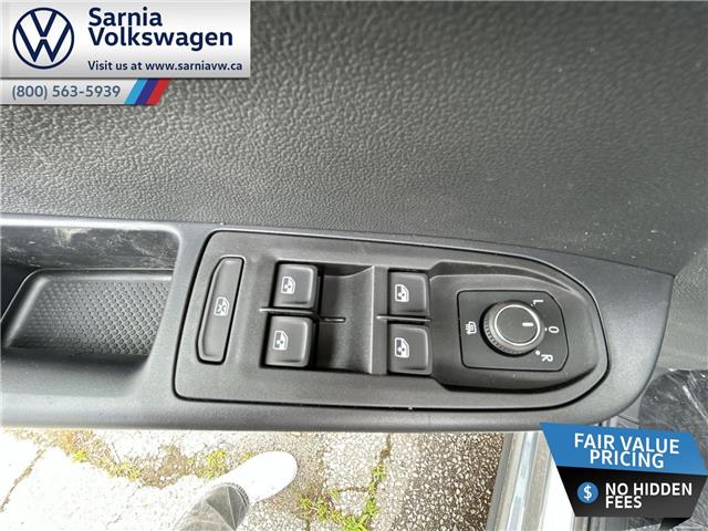 2025 Volkswagen Taos Highline (Stk: V25166) in Sarnia - Image 13 of 25