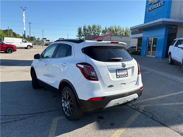 2020 Buick Encore Sport Touring (Stk: 45044) in Strathroy - Image 2 of 10