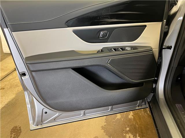 2025 Lincoln Nautilus Premiere (Stk: 25NT20) in St.Paul - Image 6 of 10