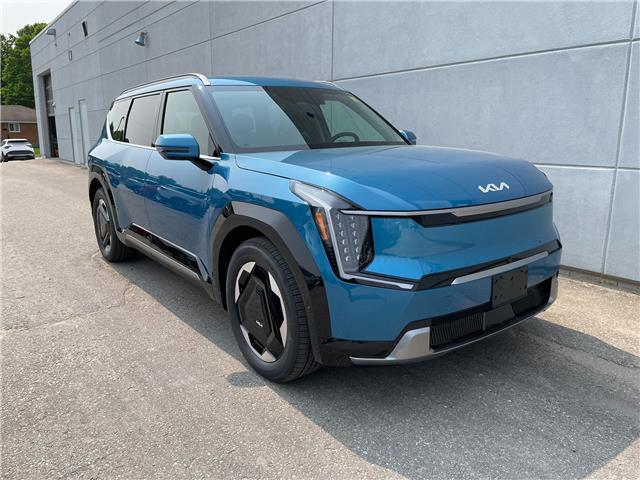 2026 Kia EV9 Land w/Premium Package (Stk: K26006) in Listowel - Image 1 of 35