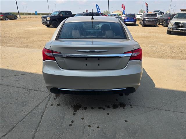 2014 Chrysler 200 LX in Saskatoon - Image 7 of 11