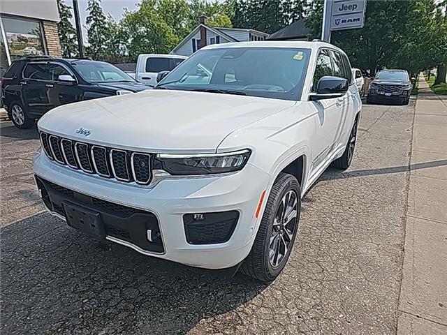 2022 Jeep Grand Cherokee Overland (Stk: 25033A) in New Hamburg - Image 1 of 16