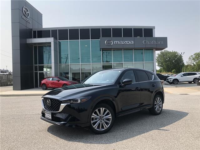 2022 Mazda CX-5 Signature (Stk: CM00142A) in Chatham - Image 1 of 25