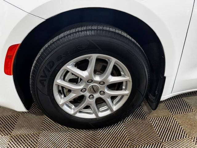 2021 Chrysler Grand Caravan SXT (Stk: 25157A) in Melfort - Image 6 of 13