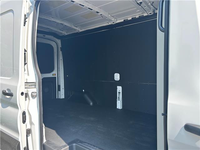 2025 Ford Transit-250 Cargo Base (Stk: 2503980) in Ottawa - Image 7 of 15