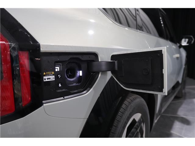 2026 Kia EV9 Land w/Plus Package (Stk: 26239) in Edmonton - Image 6 of 27
