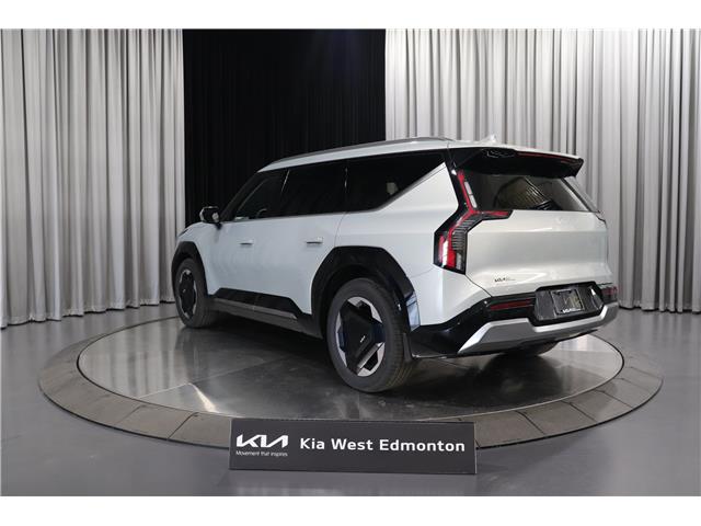 2026 Kia EV9 Land w/Plus Package (Stk: 26239) in Edmonton - Image 4 of 27