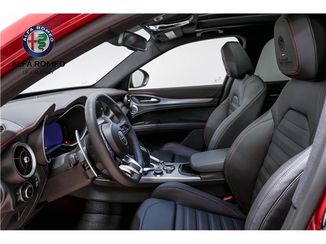 2025 Alfa Romeo Stelvio Tributo (Stk: AR0651) in Calgary - Image 16 of 27 2025 Alfa Romeo Stelvio Tributo (Stk: AR0651) in Calgary - Image 16 of 27