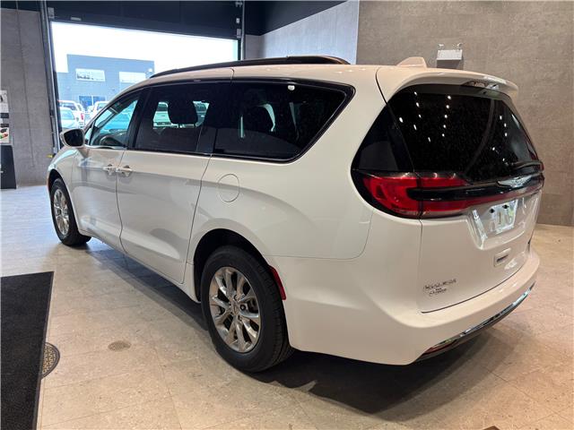 2022 Chrysler Pacifica Touring L (Stk: MM1422) in Miramichi - Image 2 of 8