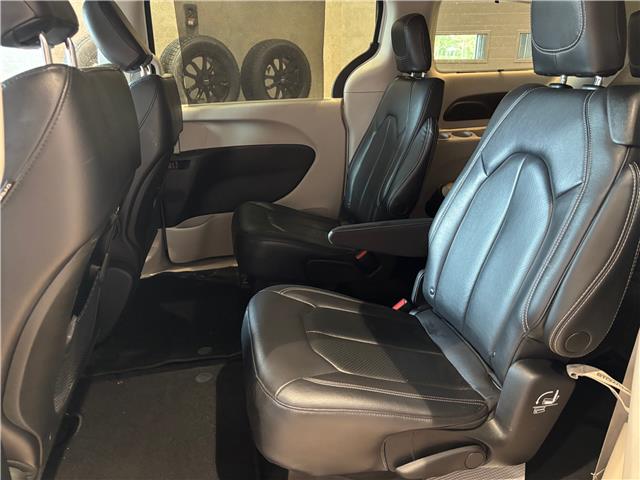 2022 Chrysler Pacifica Touring L (Stk: MM1422) in Miramichi - Image 7 of 8