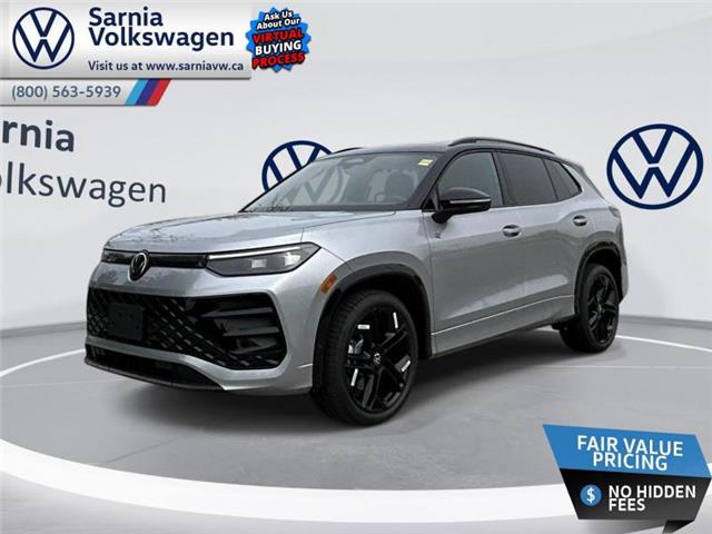 2025 Volkswagen Tiguan Comfortline R-Line Black Edition (Stk: V25180) in Sarnia - Image 1 of 25