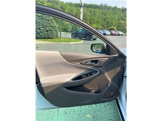 2016 Chevrolet Malibu LS (Stk: 24717A) in Campbellton - Image 6 of 9