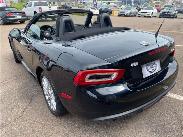 2017 Fiat 124 Spider Lusso in Charlottetown - Image 7 of 18 2017 Fiat 124 Spider Lusso in Charlottetown - Image 7 of 18