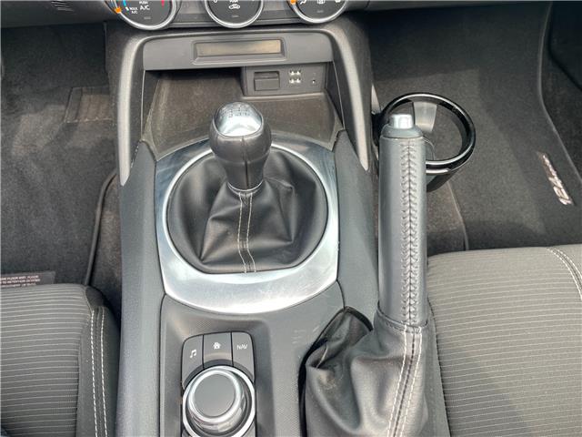 2017 Fiat 124 Spider Lusso in Charlottetown - Image 13 of 18 2017 Fiat 124 Spider Lusso in Charlottetown - Image 13 of 18