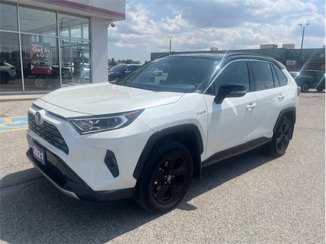 2021 Toyota RAV4 Hybrid XLE (Stk: 47298A) in Chatham - Image 1 of 12
