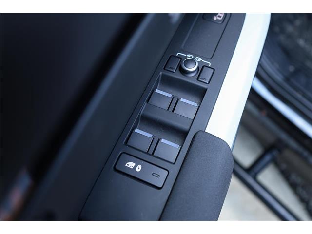 2023 Land Rover Defender S (Stk: D122312) in London - Image 19 of 49