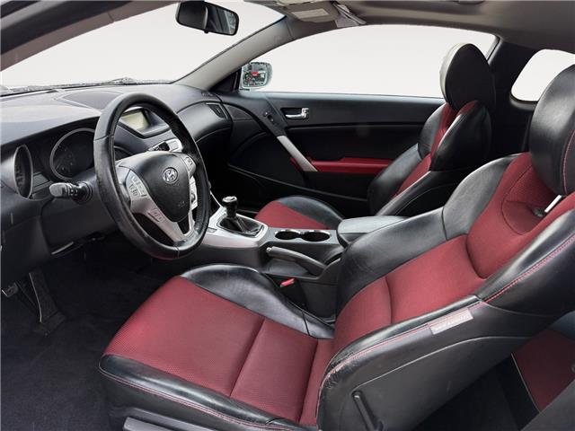 2010 Hyundai Genesis Coupe 2.0T GT (Stk: P3281) in Regina - Image 9 of 20