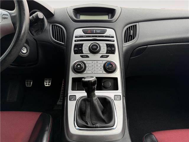 2010 Hyundai Genesis Coupe 2.0T GT (Stk: P3281) in Regina - Image 11 of 20