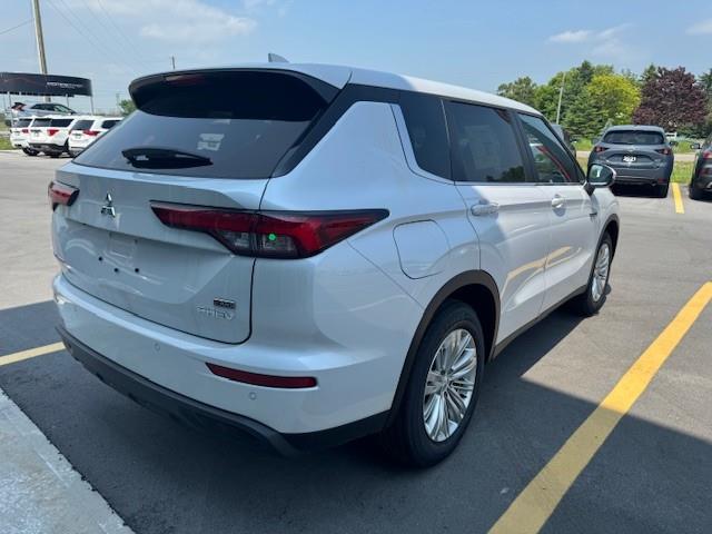 2025 Mitsubishi Outlander PHEV ES (Stk: M5269) in BELLEVILLE - Image 3 of 5