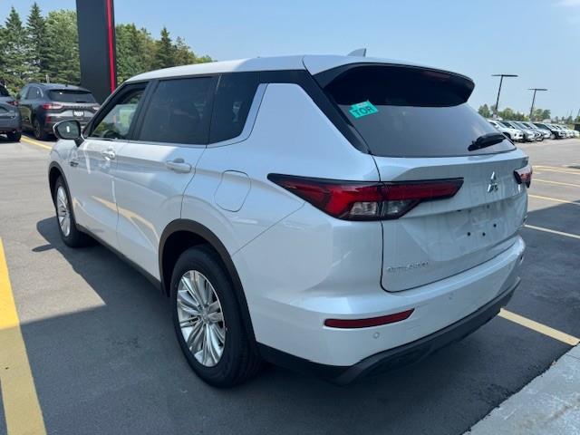 2025 Mitsubishi Outlander PHEV ES (Stk: M5269) in BELLEVILLE - Image 4 of 5