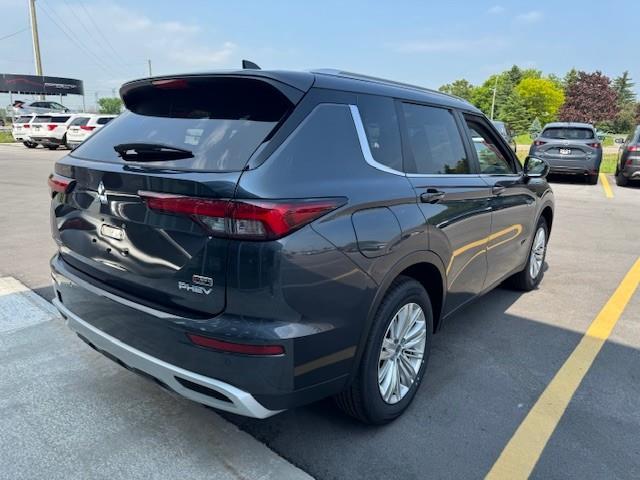2025 Mitsubishi Outlander PHEV LE (Stk: M5271) in BELLEVILLE - Image 3 of 5