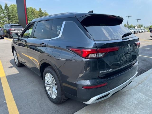 2025 Mitsubishi Outlander PHEV LE (Stk: M5271) in BELLEVILLE - Image 4 of 5