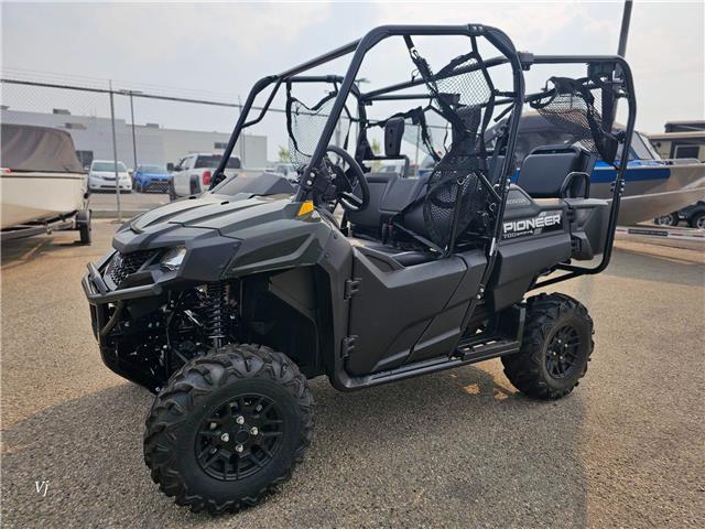 2025 Honda PIONEER 700-4 DELUXE (Stk: 25HX-032) in Grande Prairie - Image 4 of 11