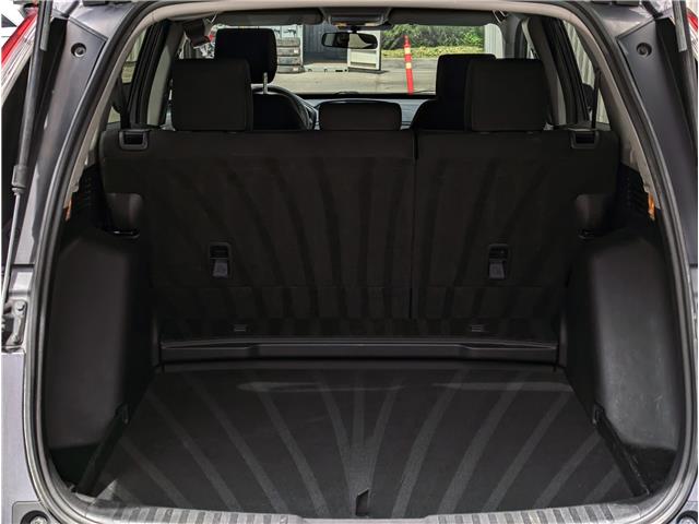 2018 Honda CR-V LX (Stk: H16632A) in North Cranbrook - Image 7 of 15