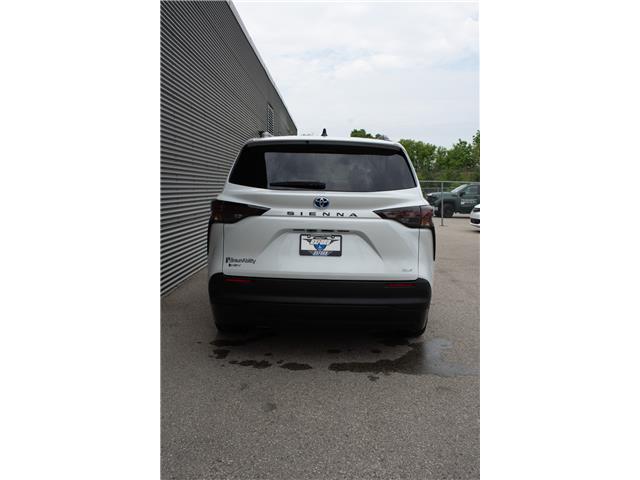 2025 Toyota Sienna XLE 8-Passenger (Stk: MU2377) in London - Image 7 of 27