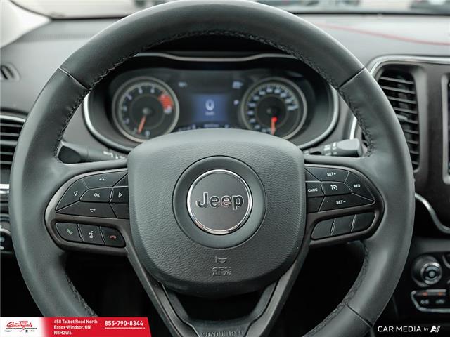2022 Jeep Cherokee Trailhawk (Stk: 62379) in Essex-Windsor - Image 17 of 31