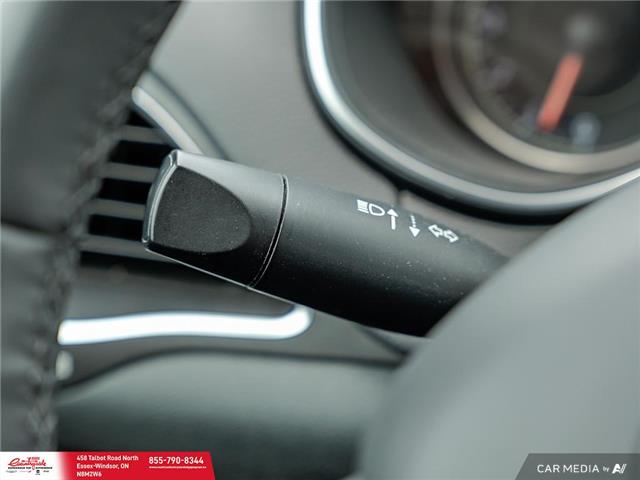 2022 Jeep Cherokee Trailhawk (Stk: 62379) in Essex-Windsor - Image 19 of 31