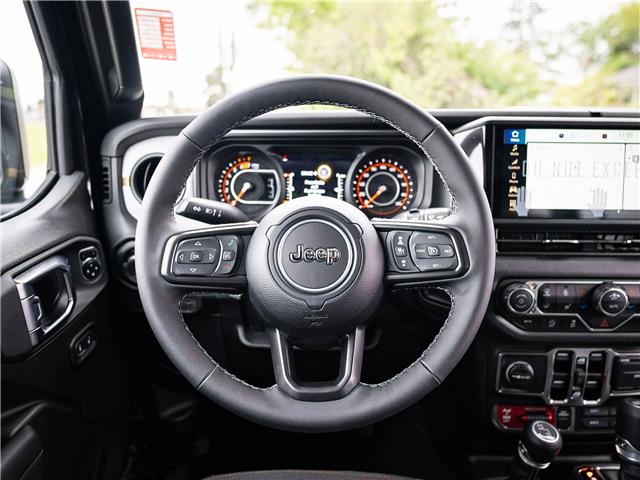 2025 Jeep Wrangler Sport (Stk: S605585) in Surrey - Image 12 of 25