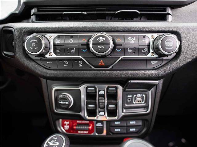 2025 Jeep Wrangler Sport (Stk: S605585) in Surrey - Image 16 of 25