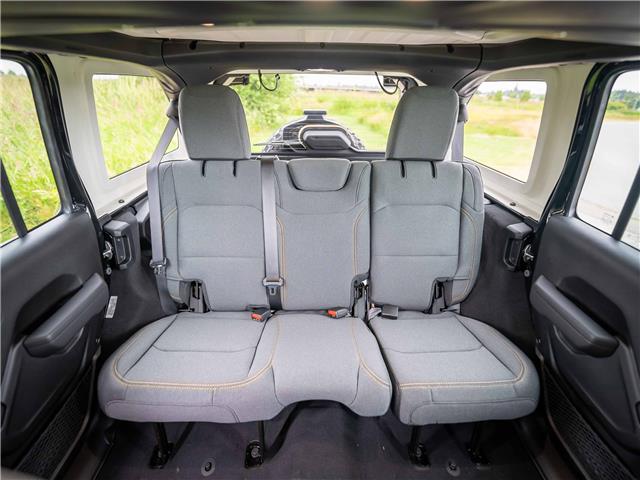 2025 Jeep Wrangler Sport (Stk: S605585) in Surrey - Image 22 of 25