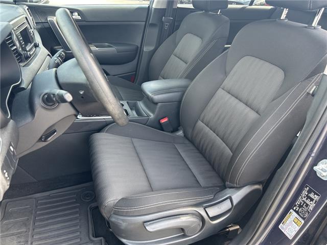 2018 Kia Sportage LX (Stk: 655003J) in Surrey - Image 8 of 15