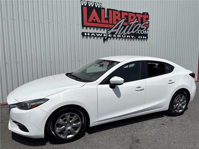 2017 Mazda Mazda3 White with 105,000km at 10 950 $