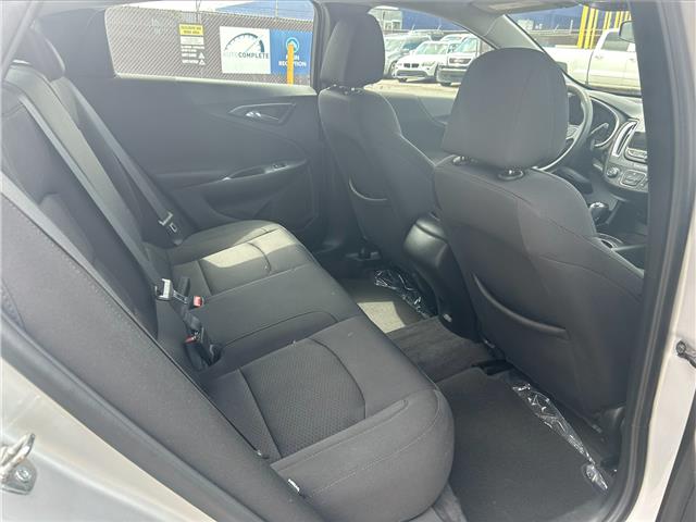 2020 Chevrolet Malibu 1LS (Stk: AC0927) in Calgary - Image 13 of 16