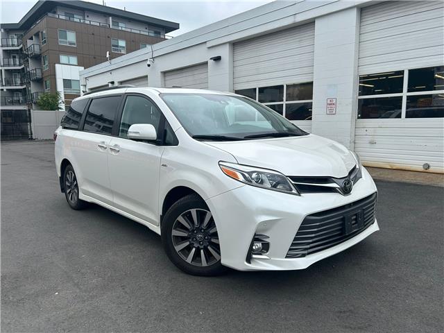 2020 Toyota Sienna XLE 7-Passenger (Stk: 25F15283AA) in Vancouver - Image 1 of 3